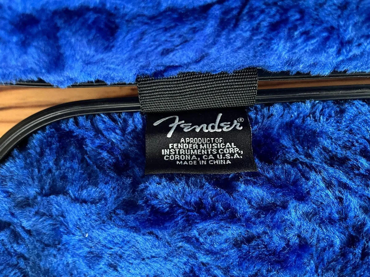 Fender guitar - Image 3