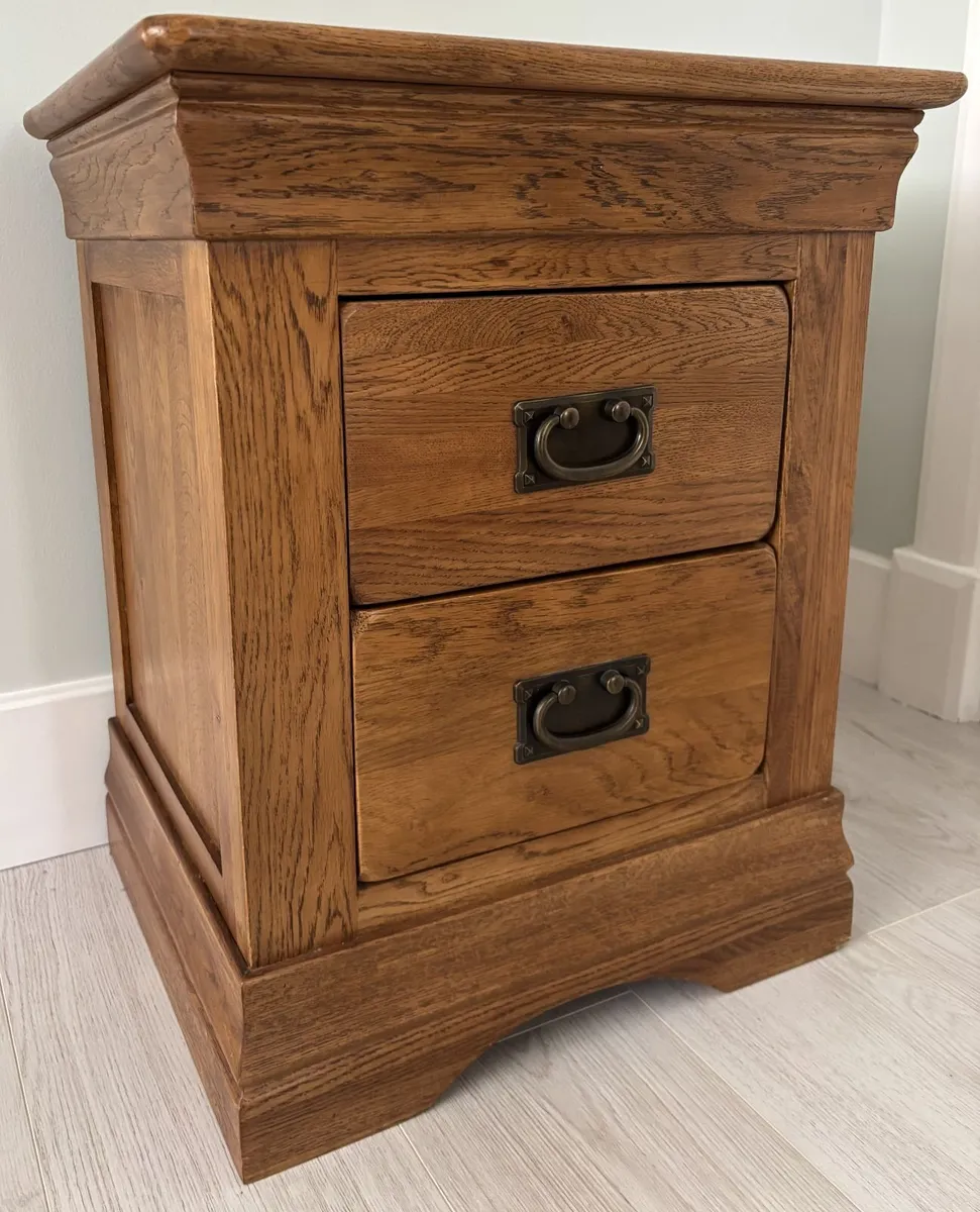 Pair of 3-Drawer Solid Oak Bedside Tables/Lockers - Image 2