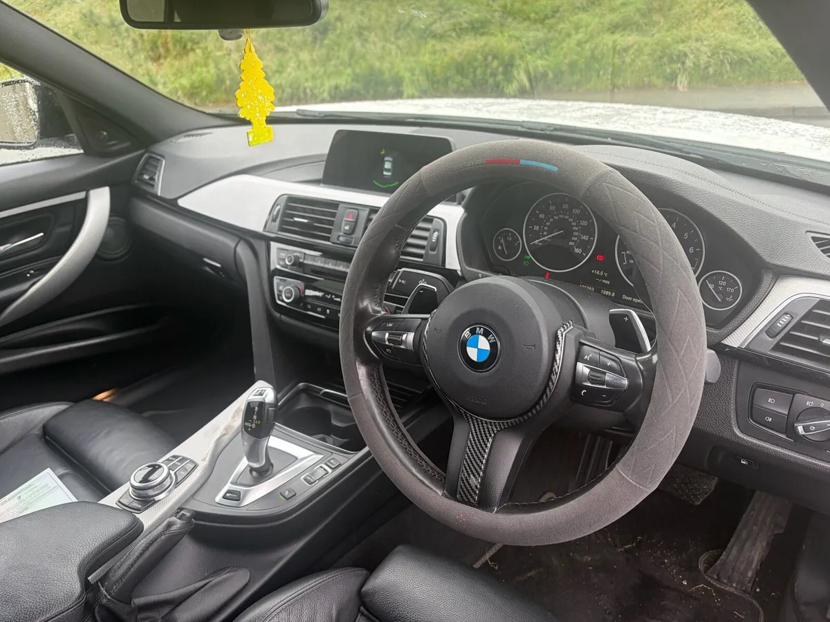 BMW 330 e m sport - Image 2