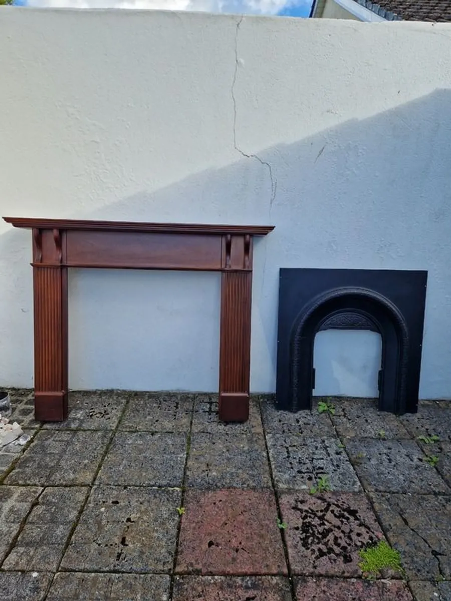 fireplace with insert and hearth  FREE - Image 1