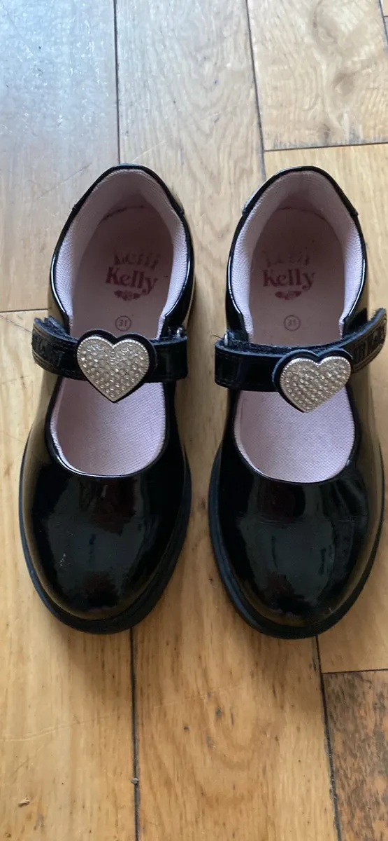 Girls shoes - Image 1