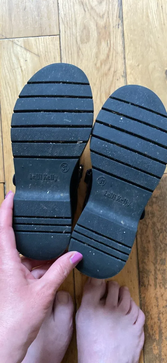 Girls shoes - Image 2