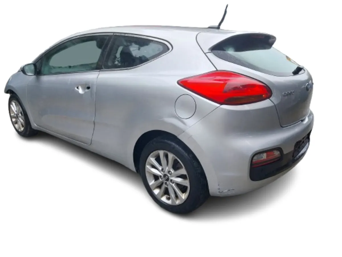 2016 KIA PRO CEED For Breaking/Dismantling - Image 4