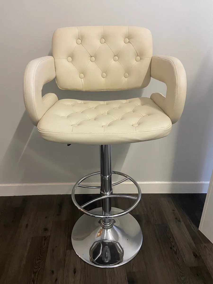 High stool - Image 1