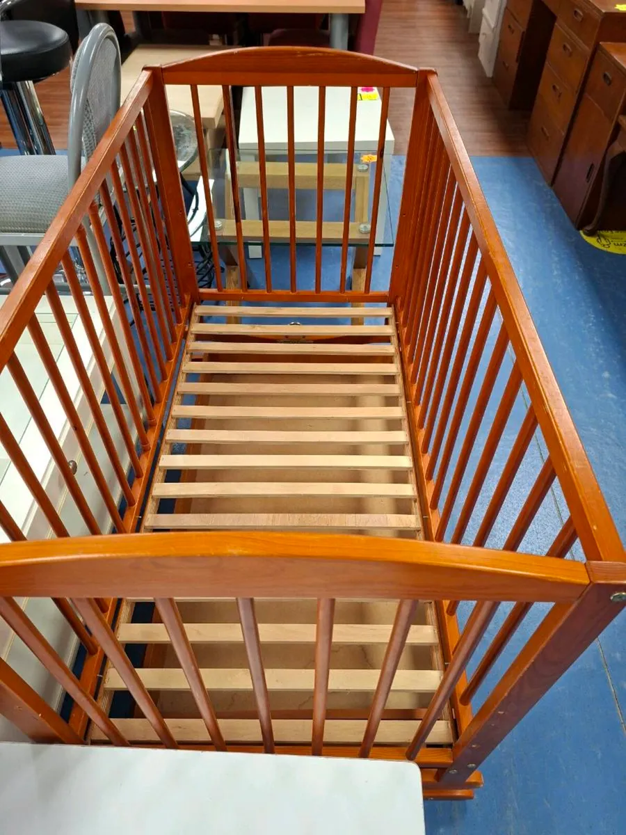 WOODEN COT - Image 3