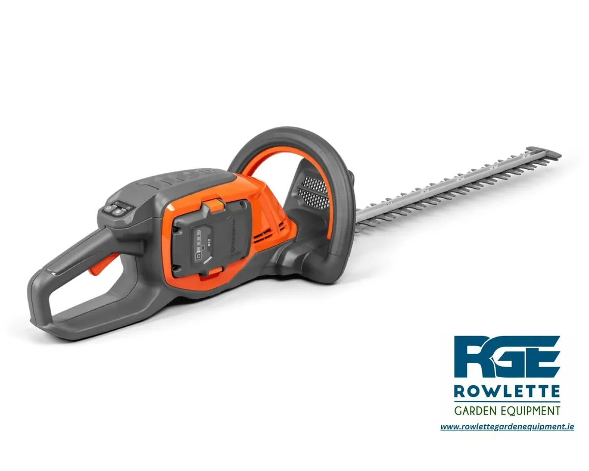 Husqvarna 215iHD45 Cordless Hedge Trimmer Kit - Image 3