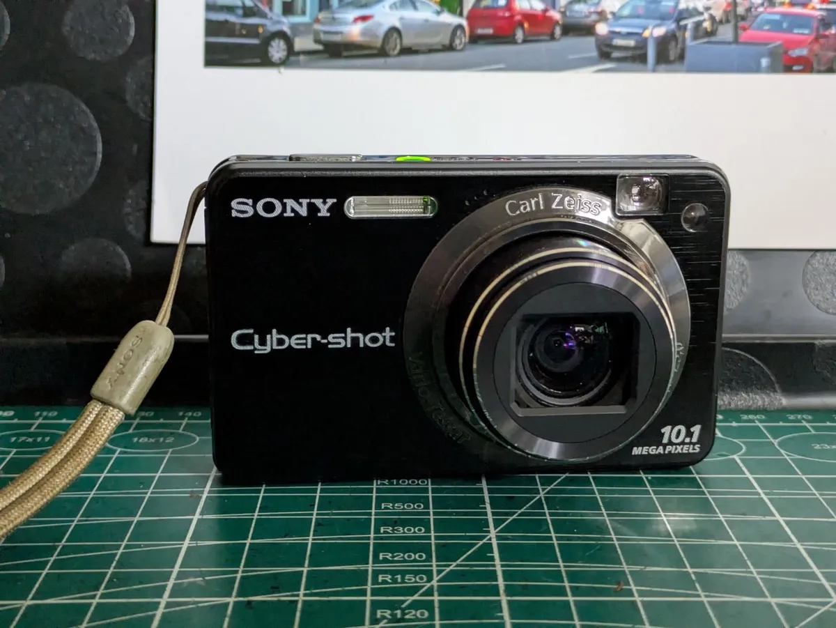 Sony Cyber-shot 10MP CCD🌈 Carl Zeiss 💥 lens - Image 3