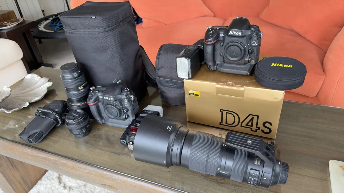 Nikon D4S cameras and lenses - Image 1