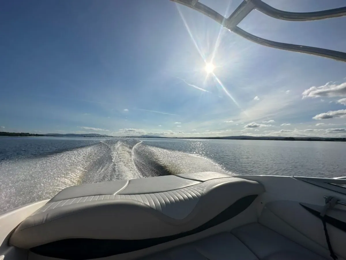 Glastron GXL185 Bowrider Speedboat - 4.3L Volvo - Image 3