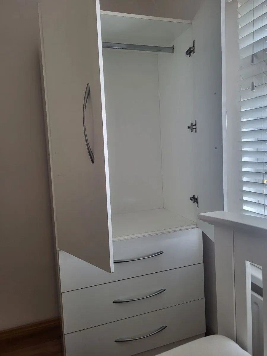 Wardrobe - Image 3
