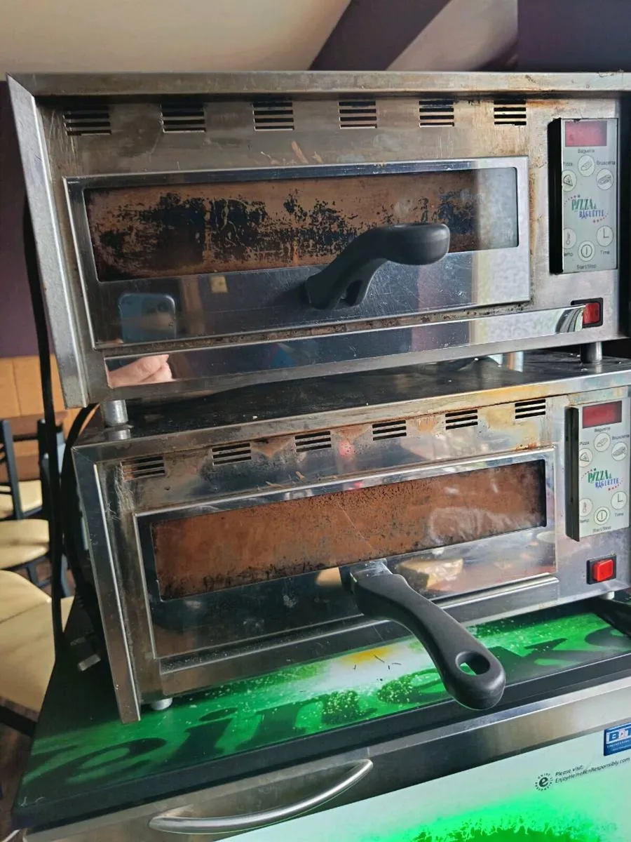 Pizza ovens