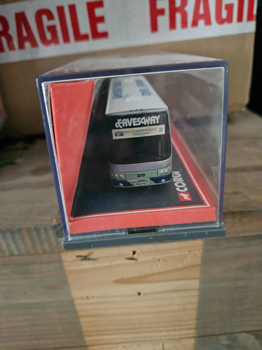Corgi Bus - Image 2