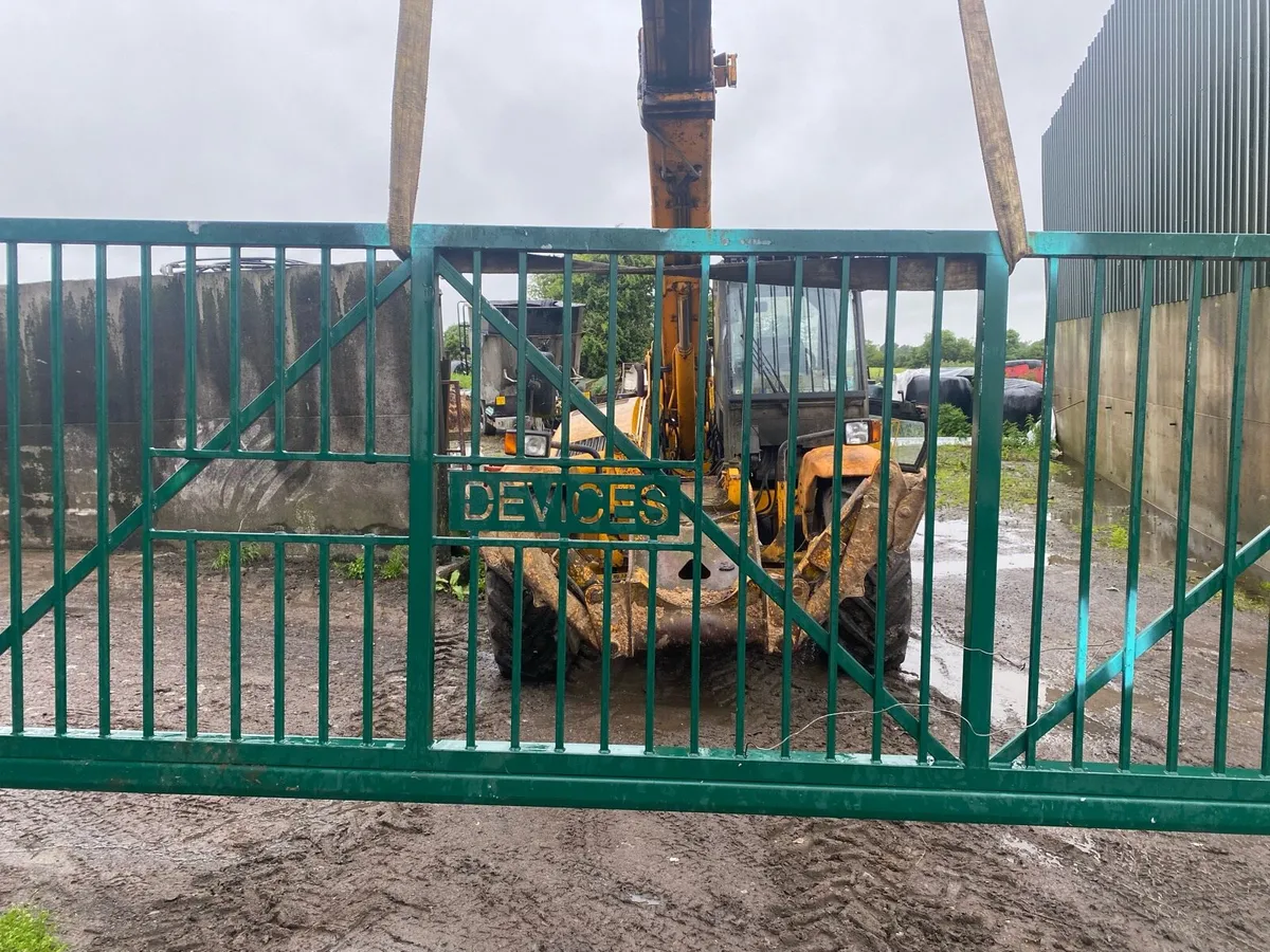 Sliding gate - Image 1