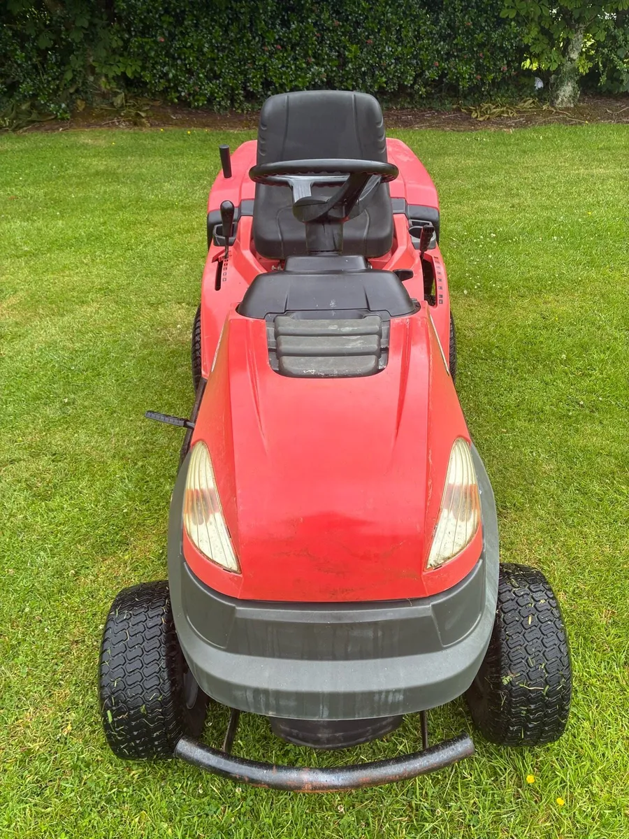 Ride on lawnmower - Image 1