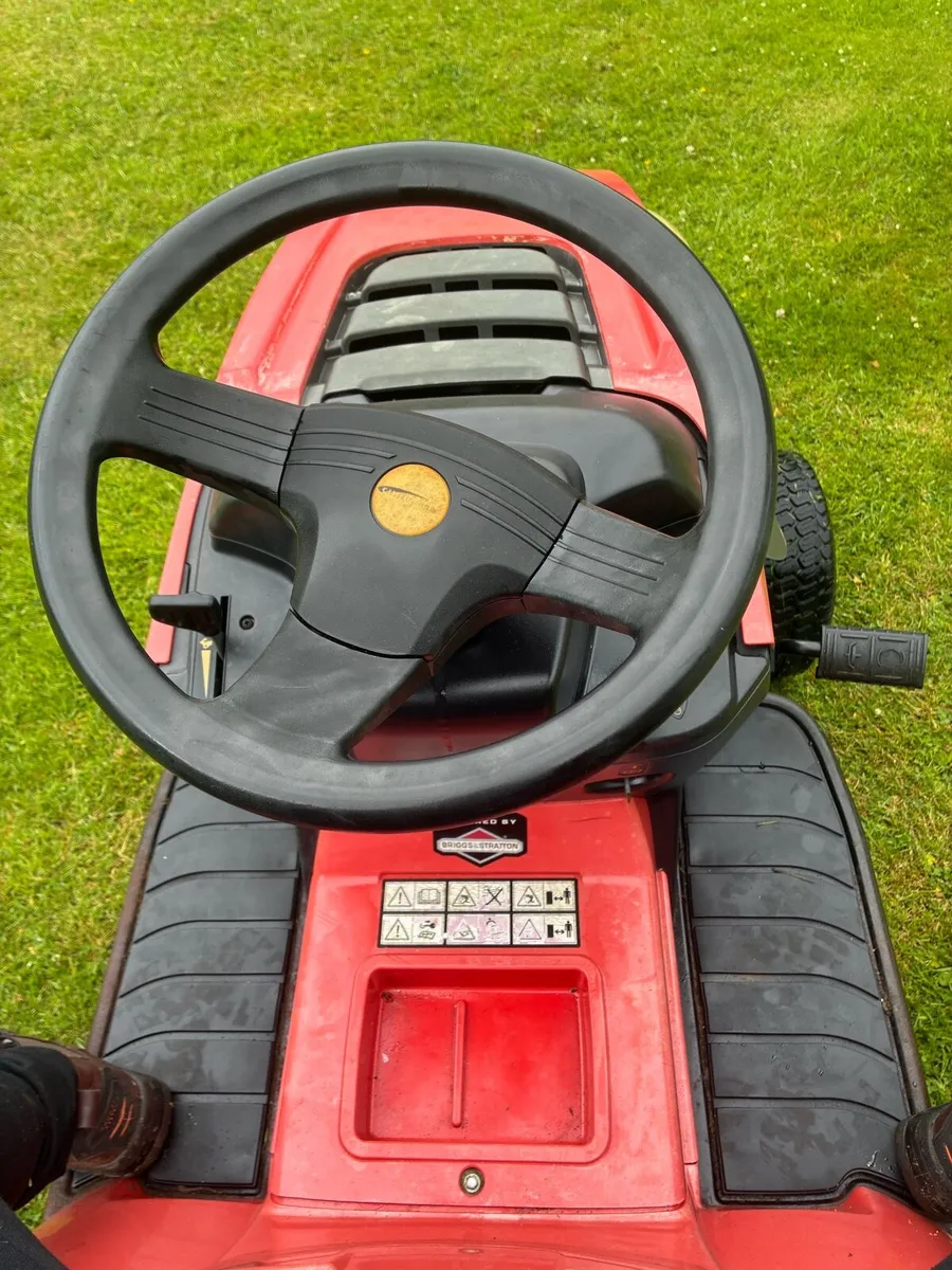 Ride on lawnmower - Image 3