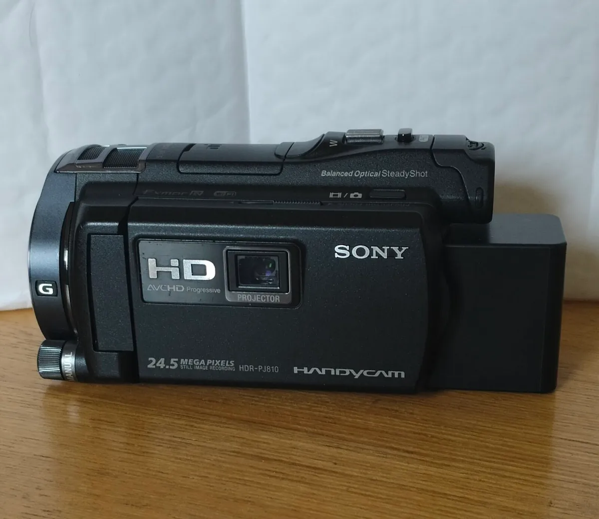 Sony HDR-PJ810 - Image 1