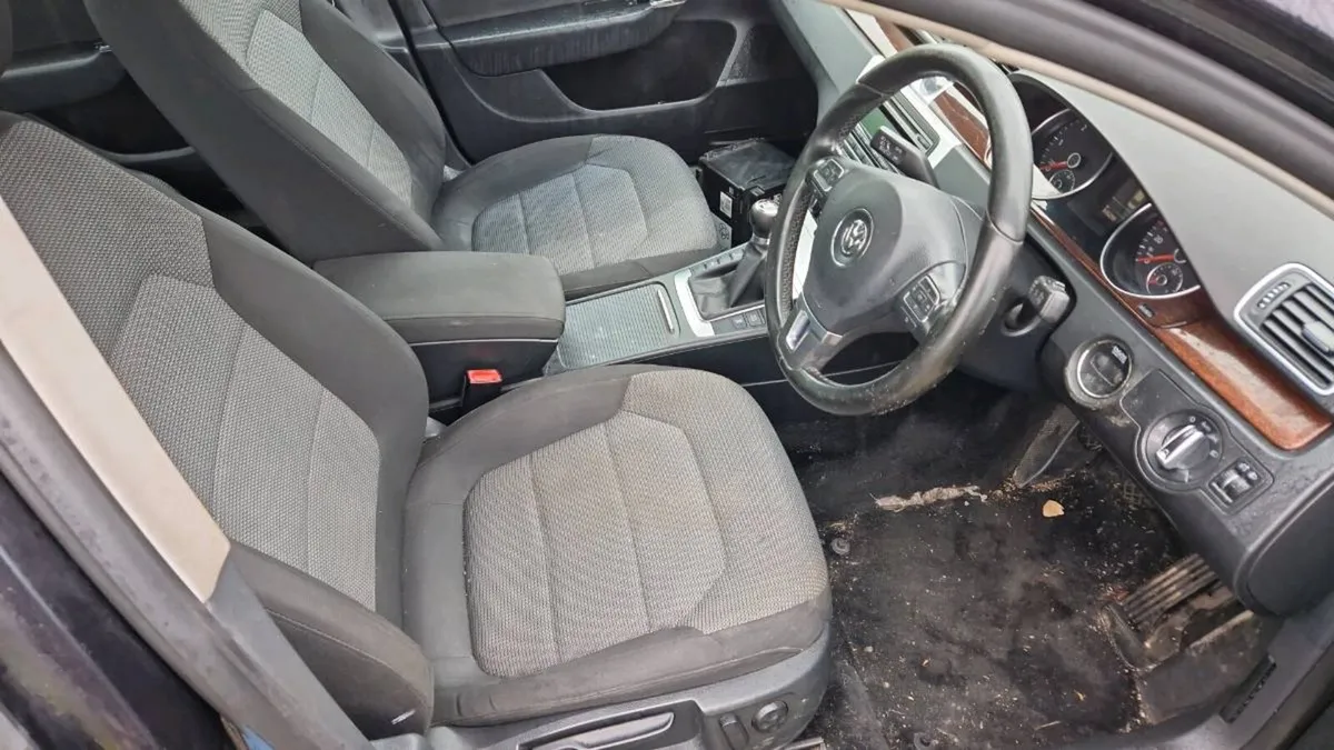Volkswagen Passat Parts Or Repair - Image 3