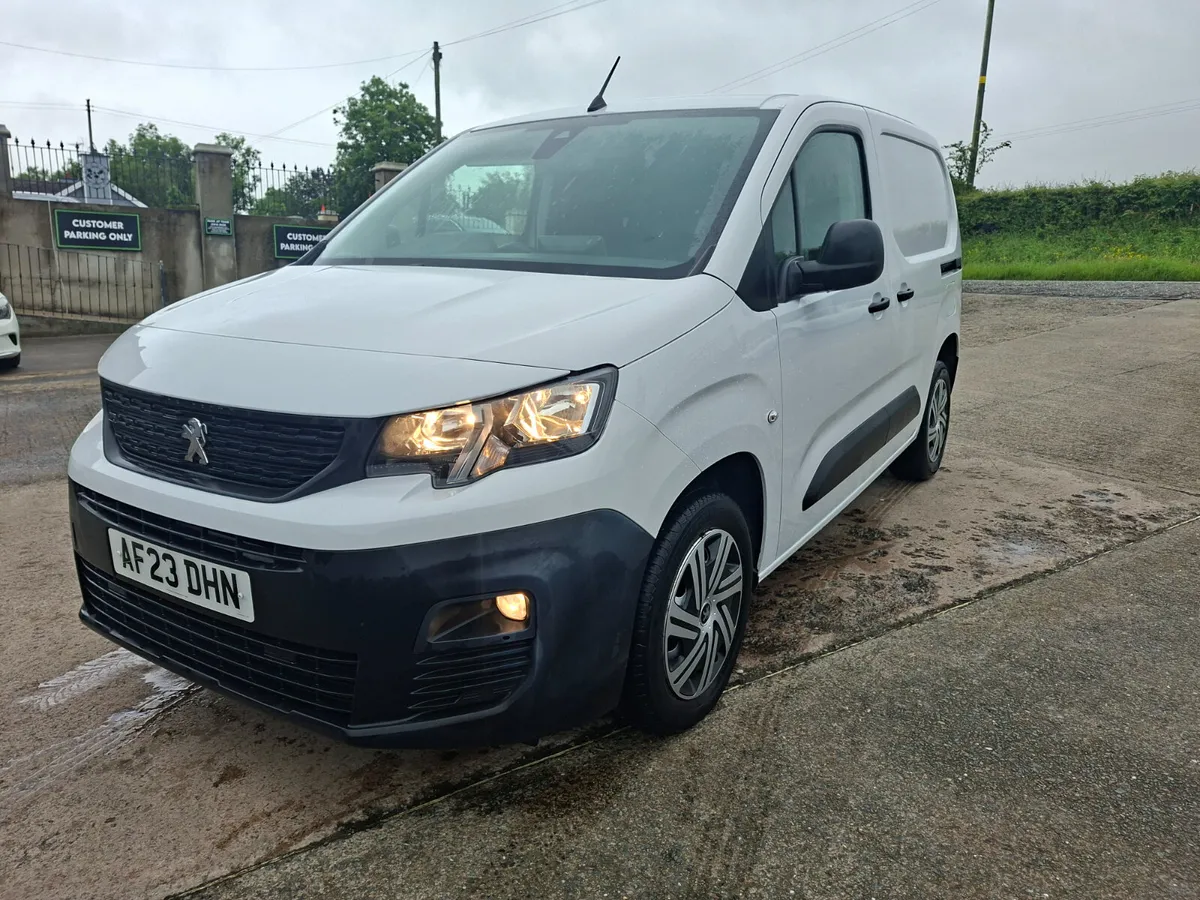 OUTSTANDING 2023 PEUGEOT PARTNER PROFESSIONAL - Image 3
