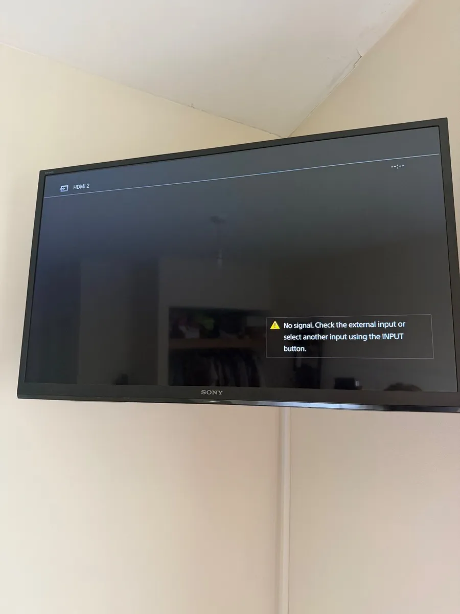 28” Sony Television with Wall Bracket and Remote - Image 3