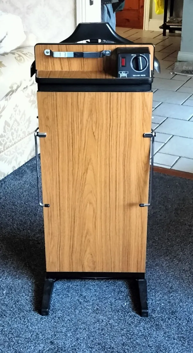 Trouser press - Image 1