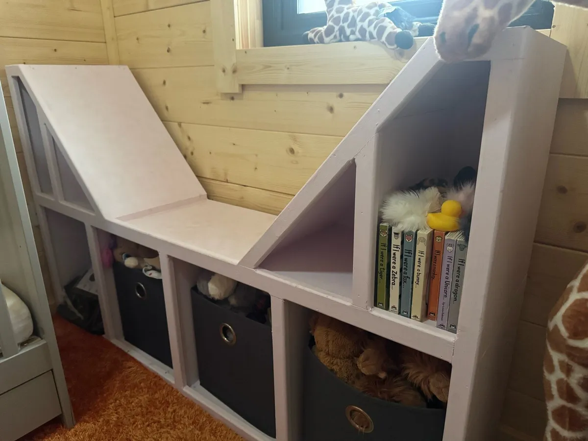 Underwindow Seat - Image 2