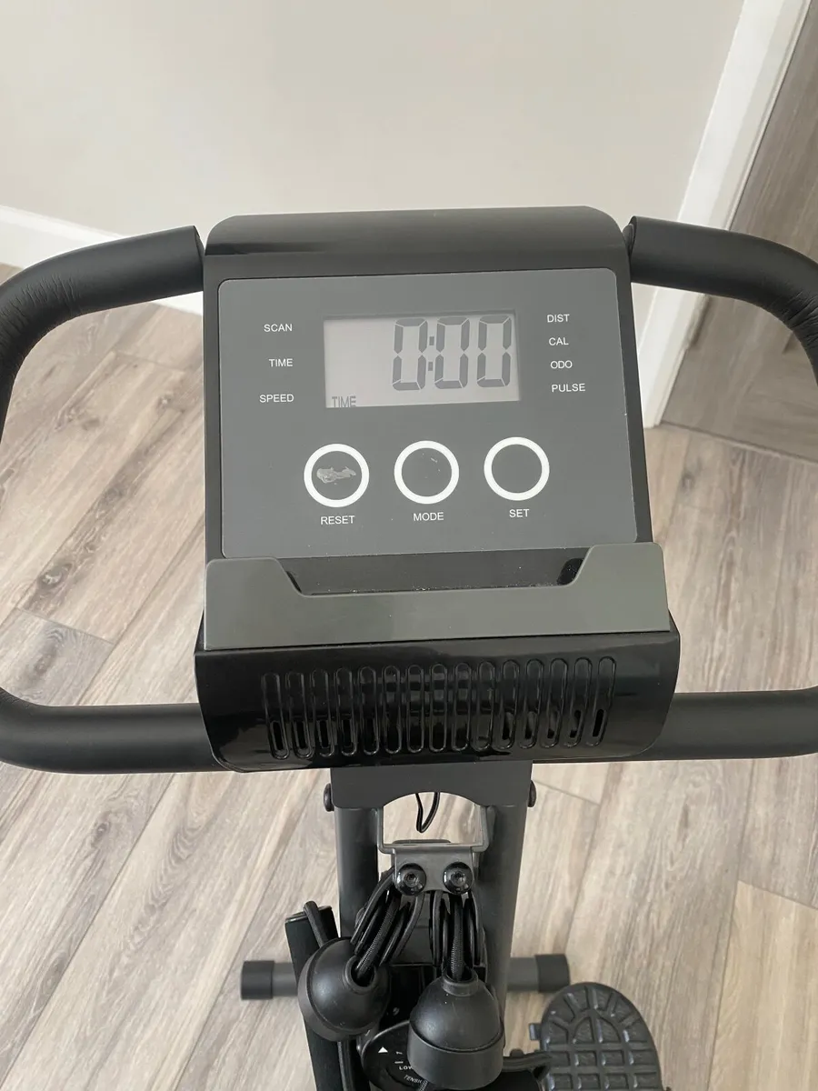 Exercise bike - Image 2