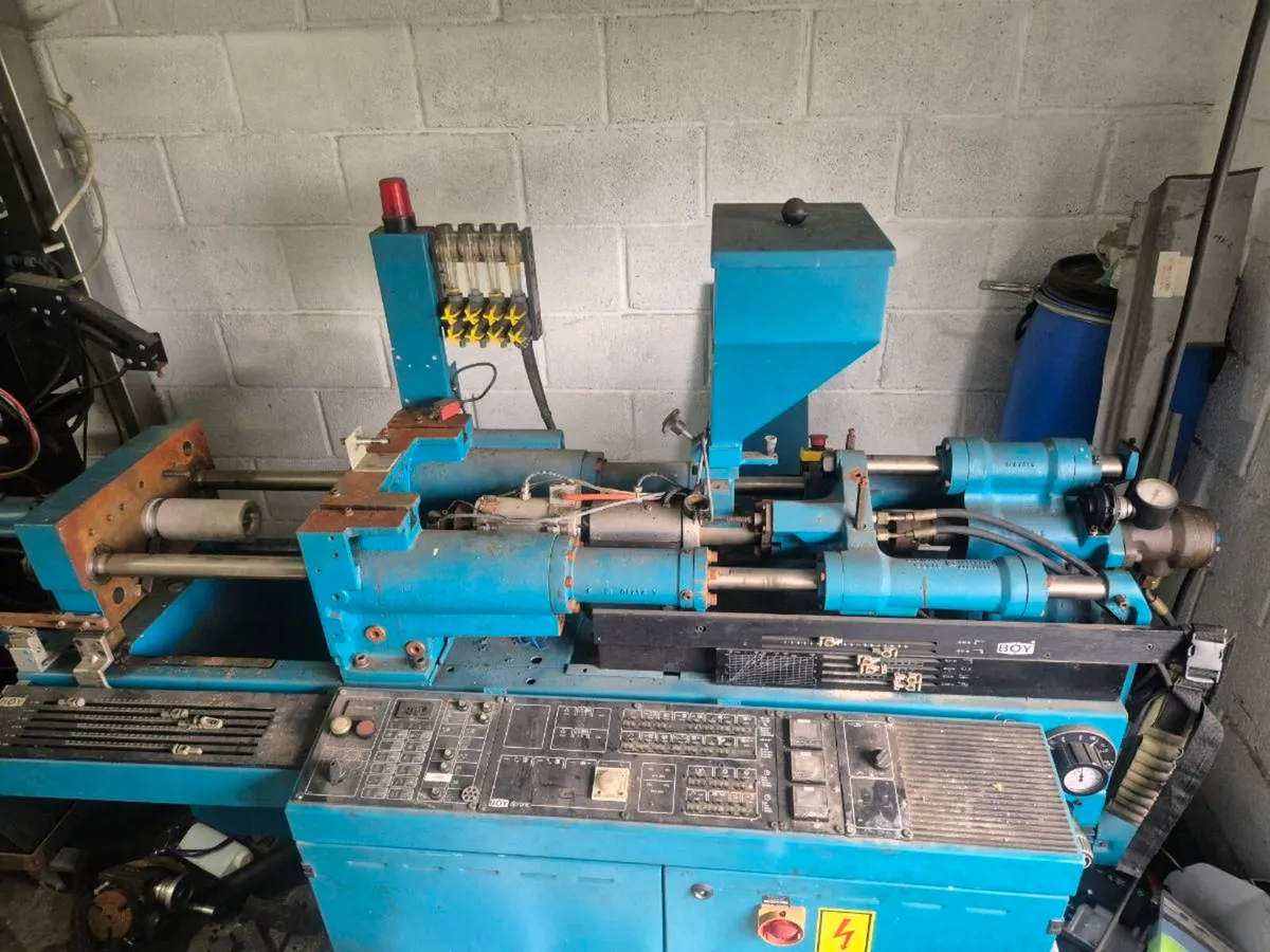 Boy 22d Injection Moulding machine - Image 2