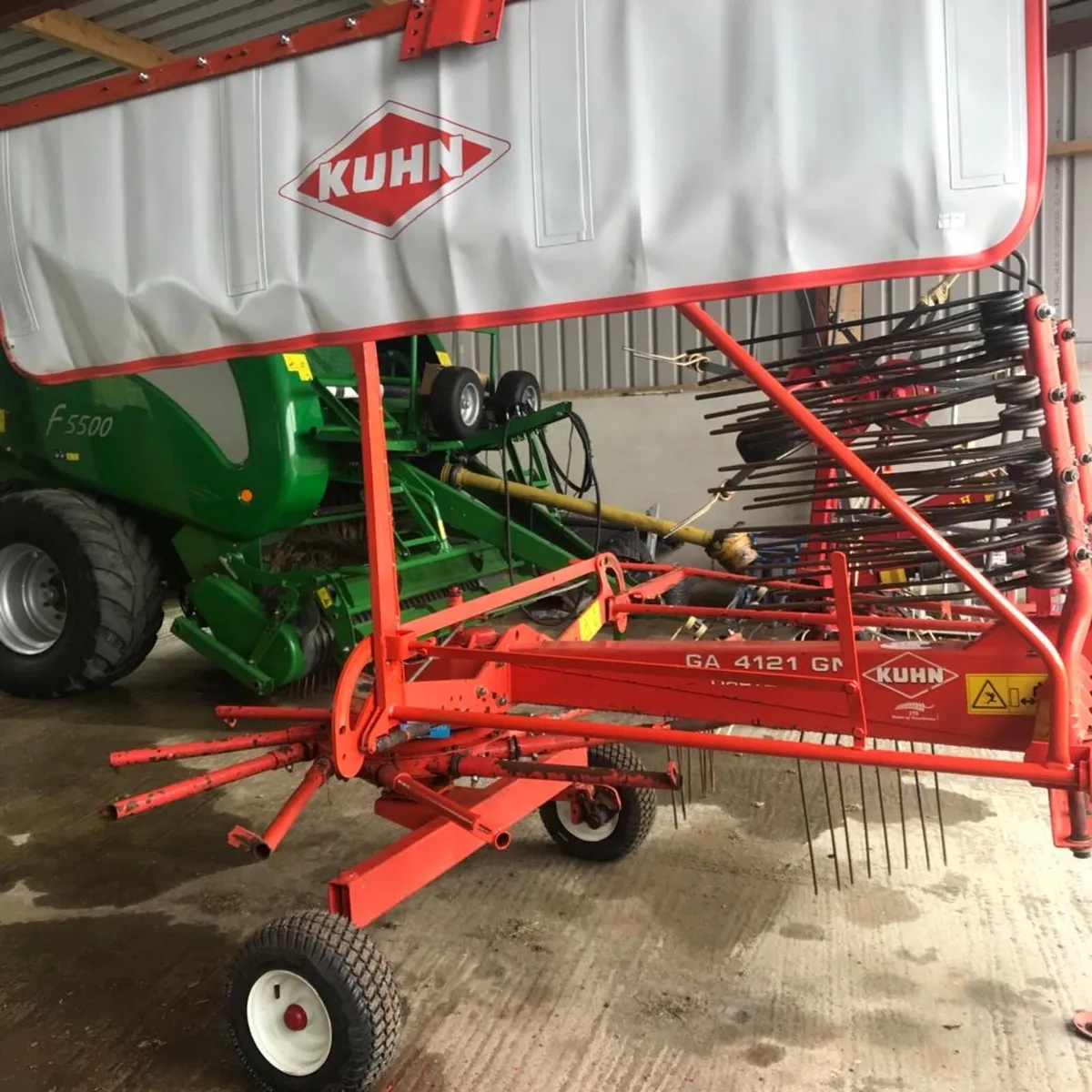 Kuhn single rotar  rake - Image 3