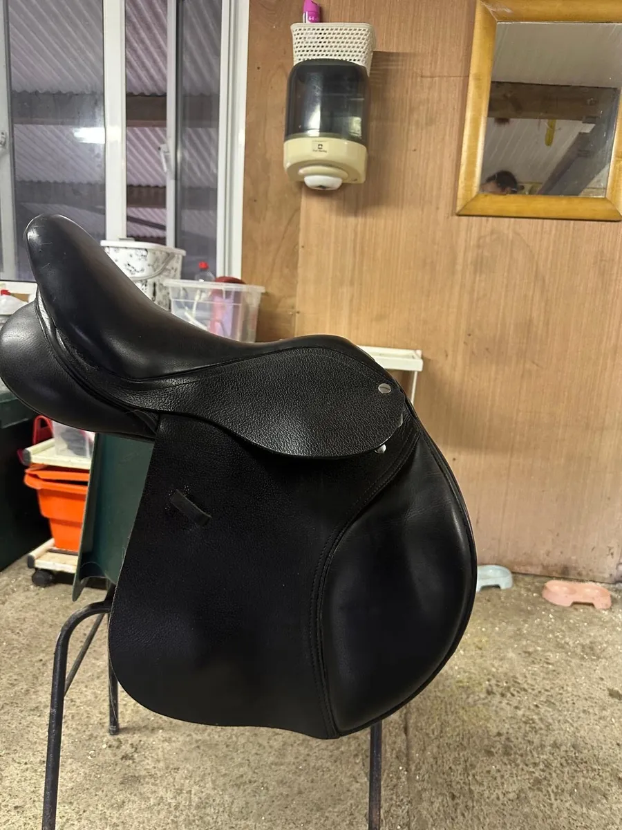 Homestead Saddlery Saddle - Image 2
