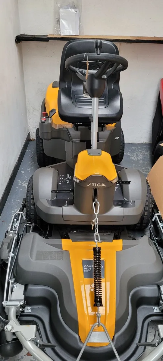 Ride on mowers - Image 2
