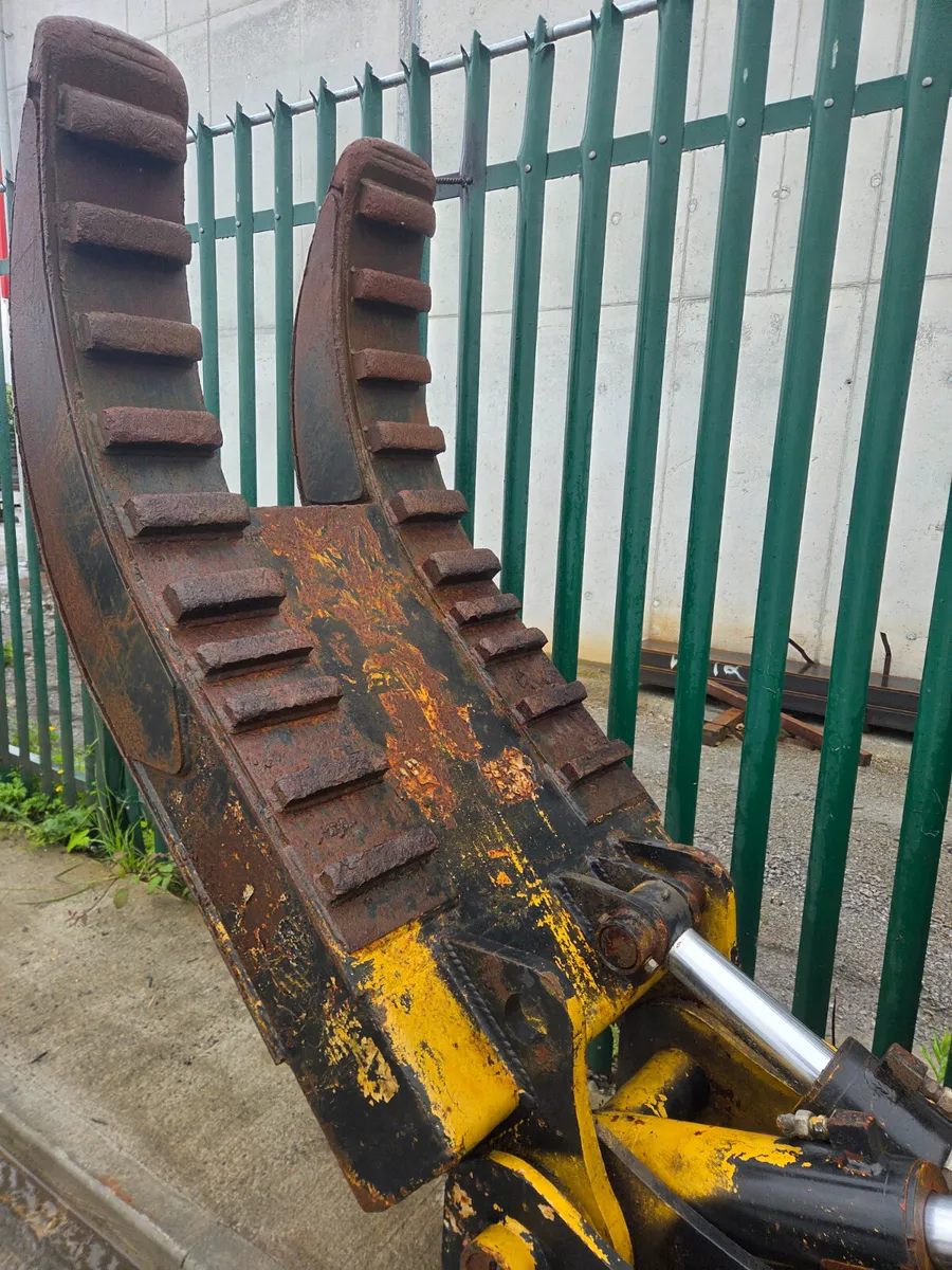 SEC Rock Grab Fit 40-70 ton Excavator - Image 2