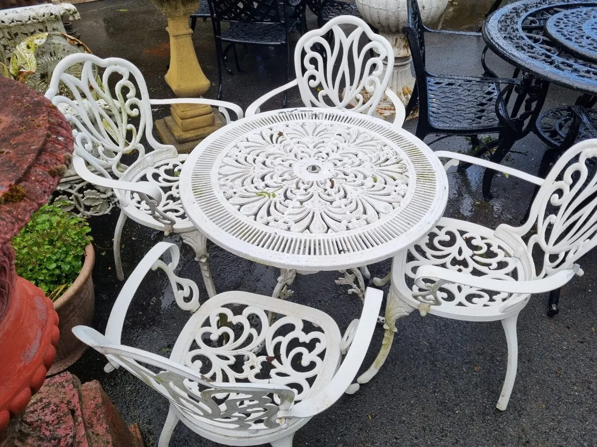 Garden table 4 chairs - Image 2