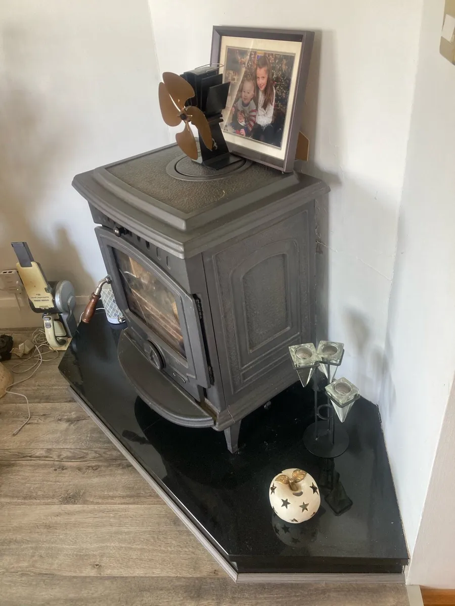 Stanley Stove - Image 1