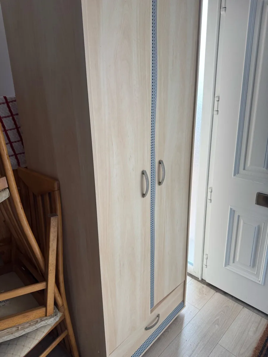 Wardrobe - Image 4