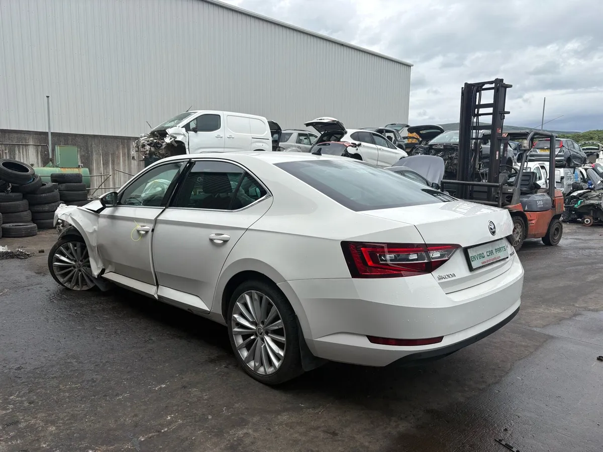 FOR BREAKING 2016 SKODA SUPERB 1.6 Diesel Auto DCX - Image 4