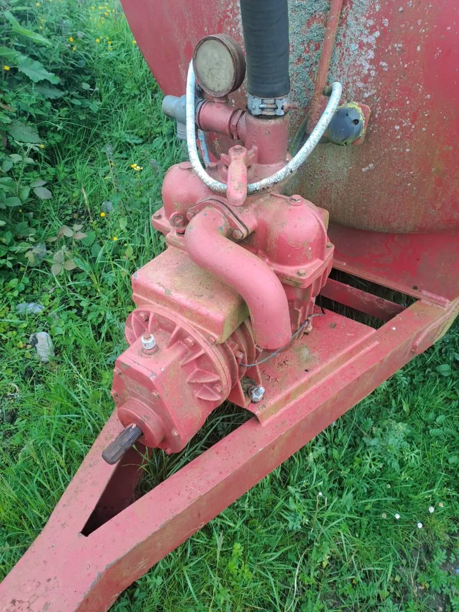 Tanker pump - Image 1