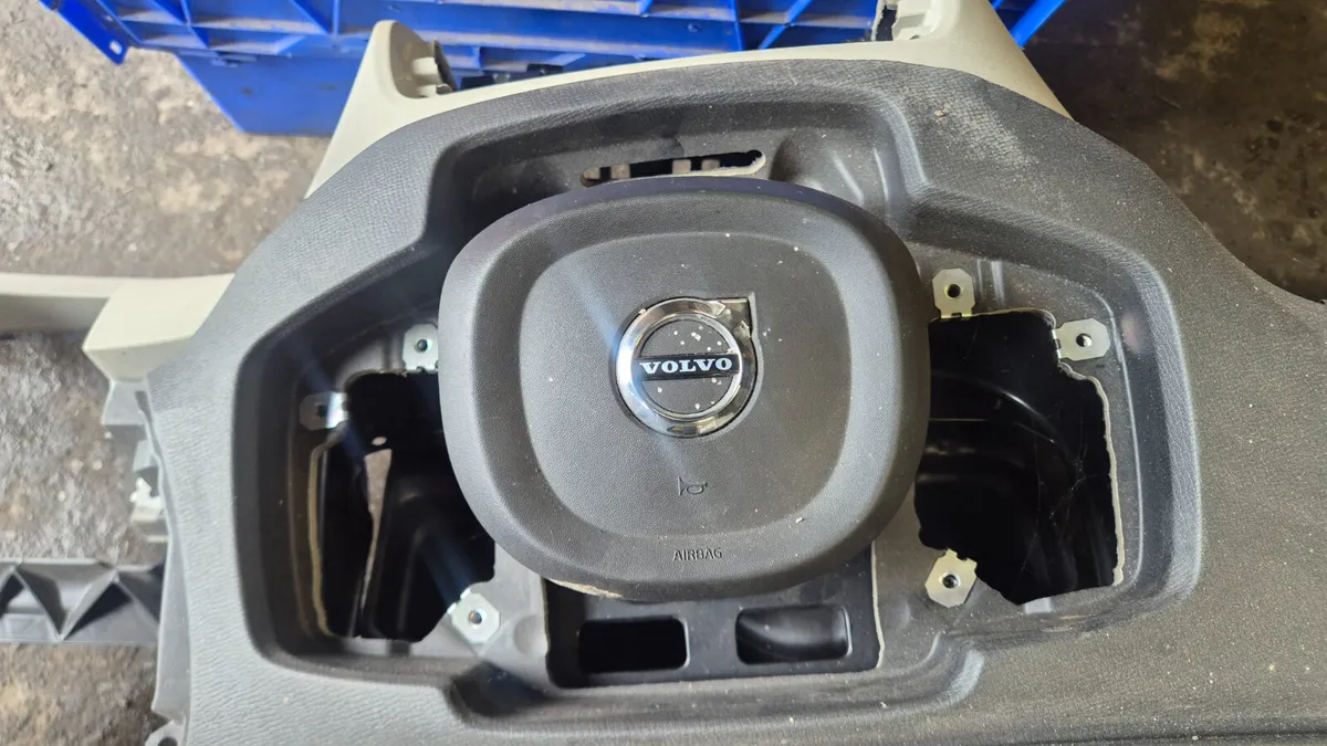 Volvo xc90  Airbags - Image 3