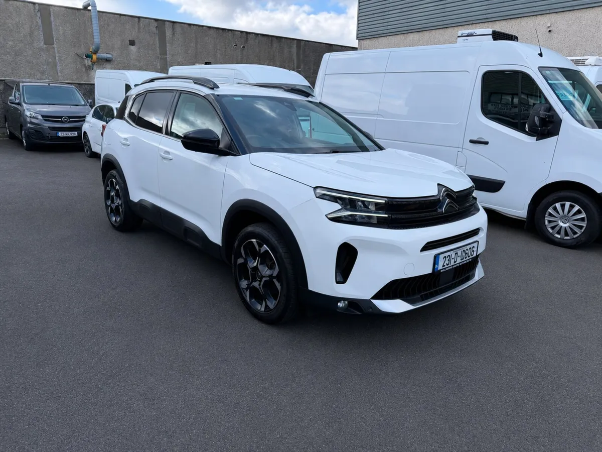 2023 Citroen C5 Aircross Commercial - Image 2