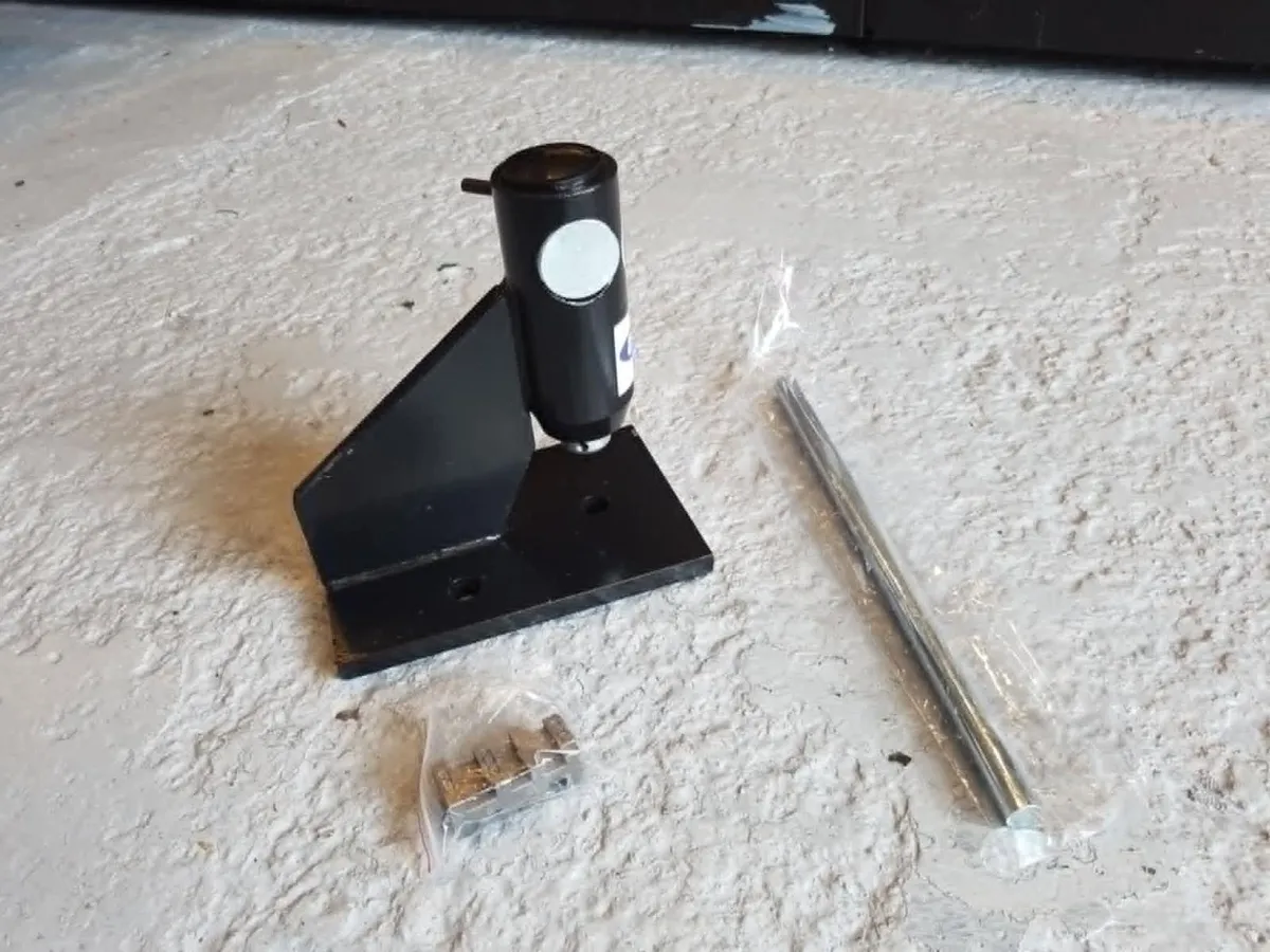 BENCH CHAIN BREAKER AND RIVET SPINNER - FOR SALE - Image 4