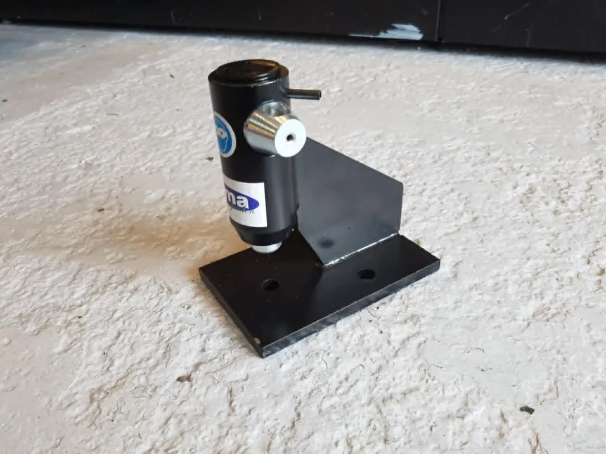 BENCH CHAIN BREAKER AND RIVET SPINNER - FOR SALE - Image 2