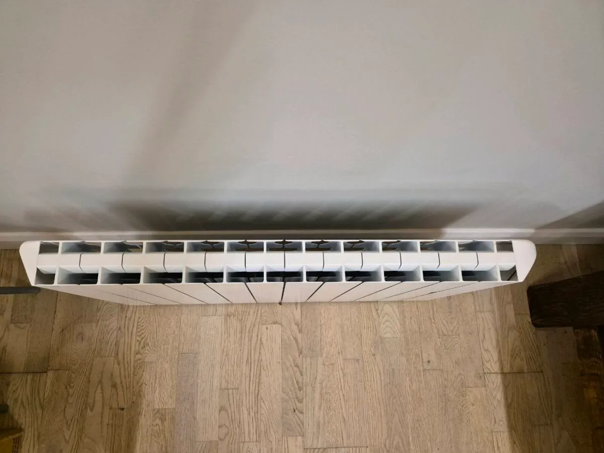 Farho Victoria Mounted Radiator - Image 3