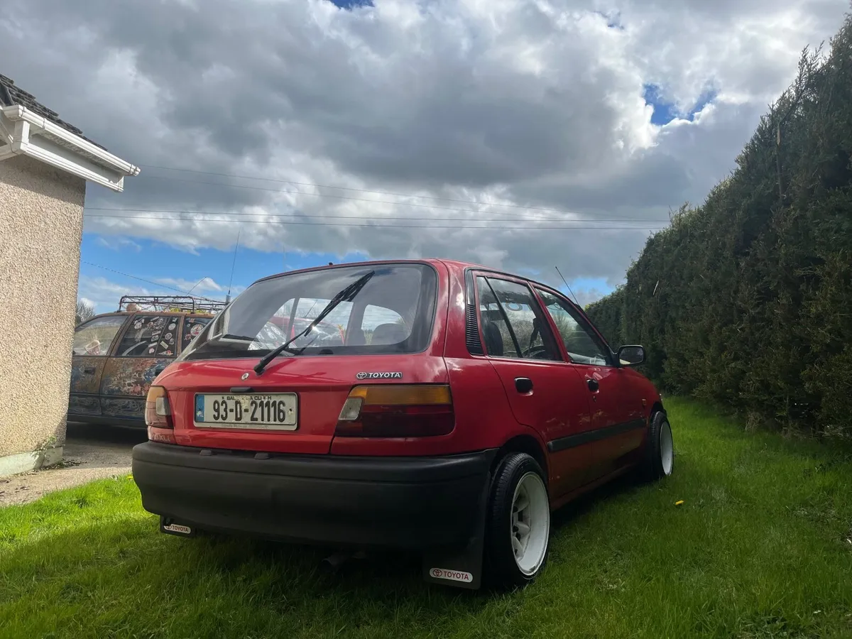 Toyota Starlet 1993 - Image 2