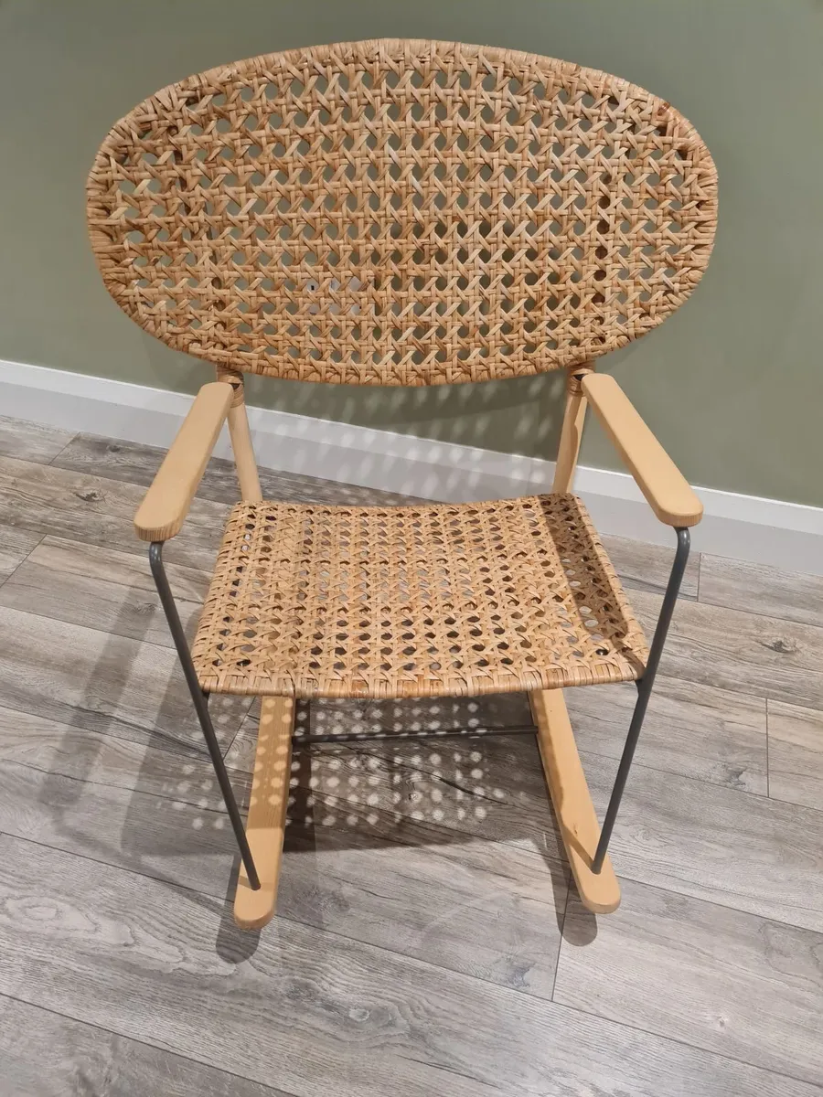 RATTAN ROCKING CHAIRS - Image 2