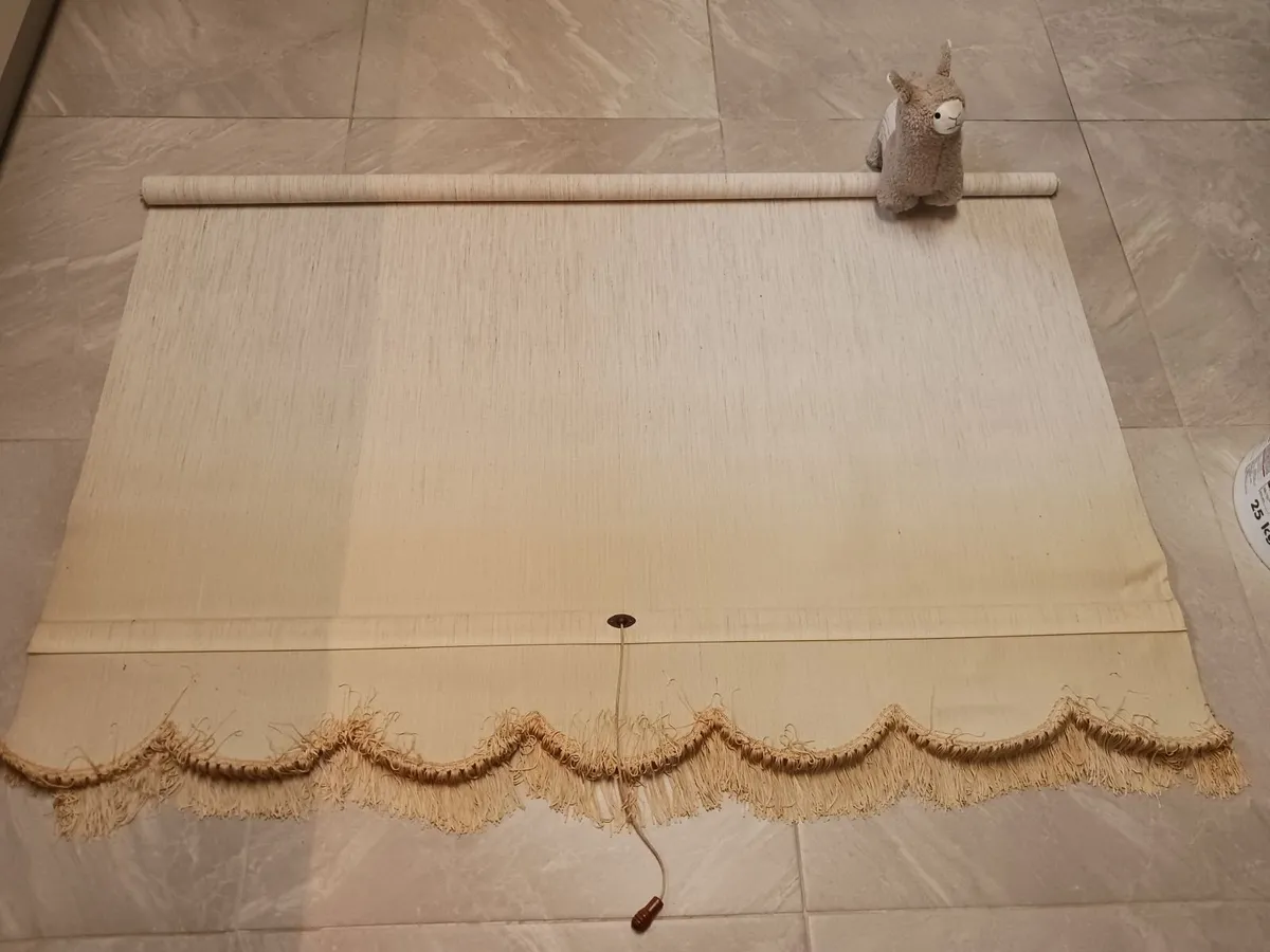 3 Roller blinds - Image 3