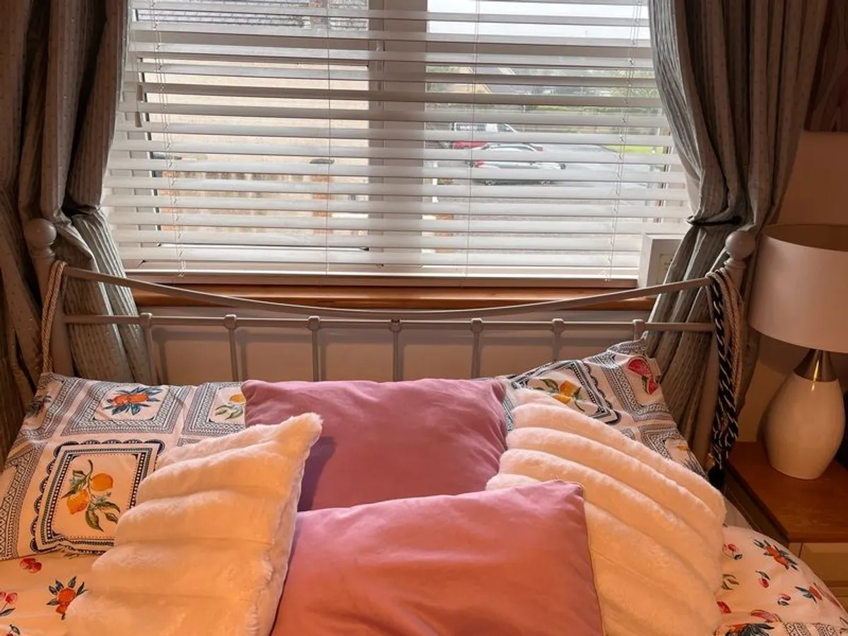 grey metal bed frame - Image 1