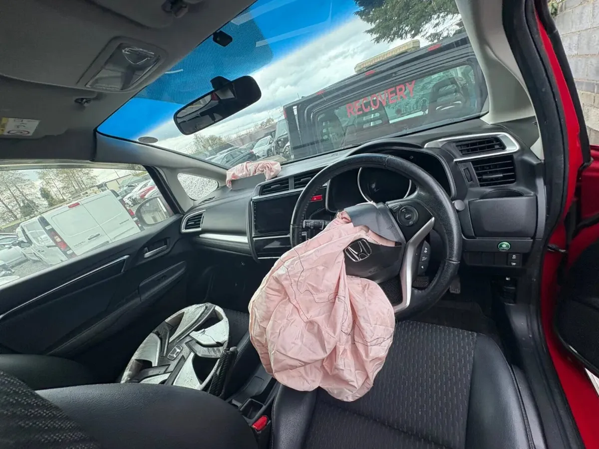 2014 Honda Jazz 1.5 Hybrid - Image 3