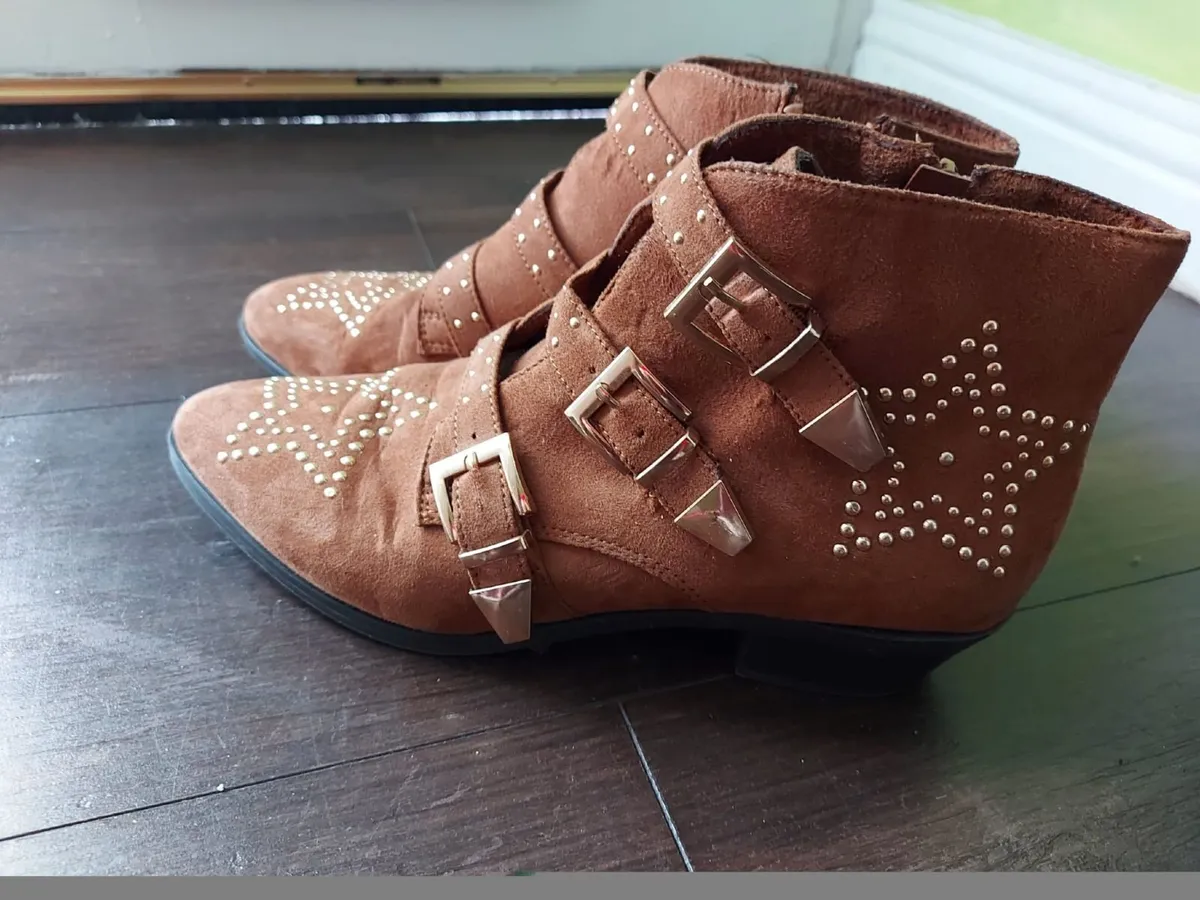 Boots & Pumps - Image 1