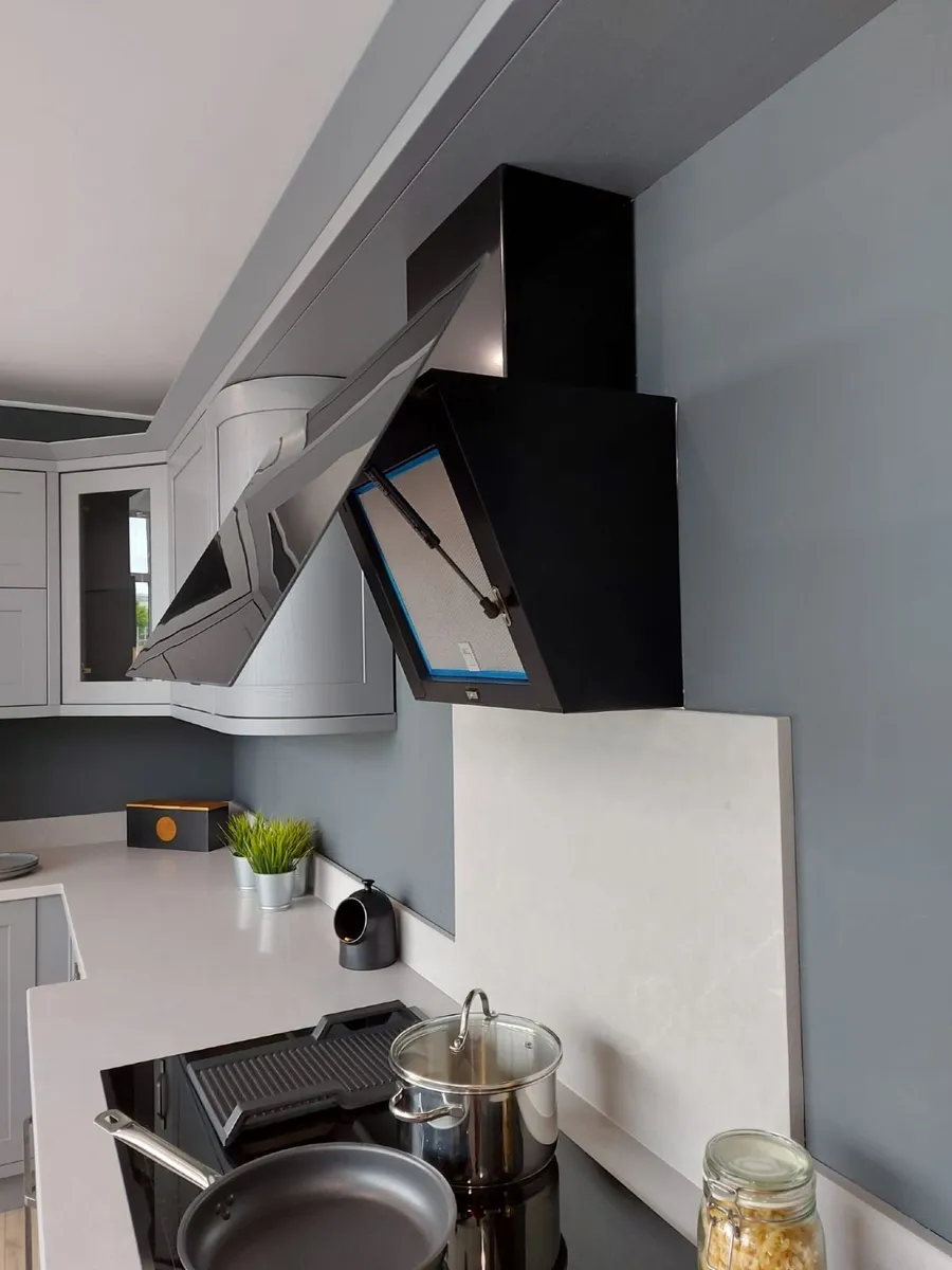Showroom display extractor hood - Image 3