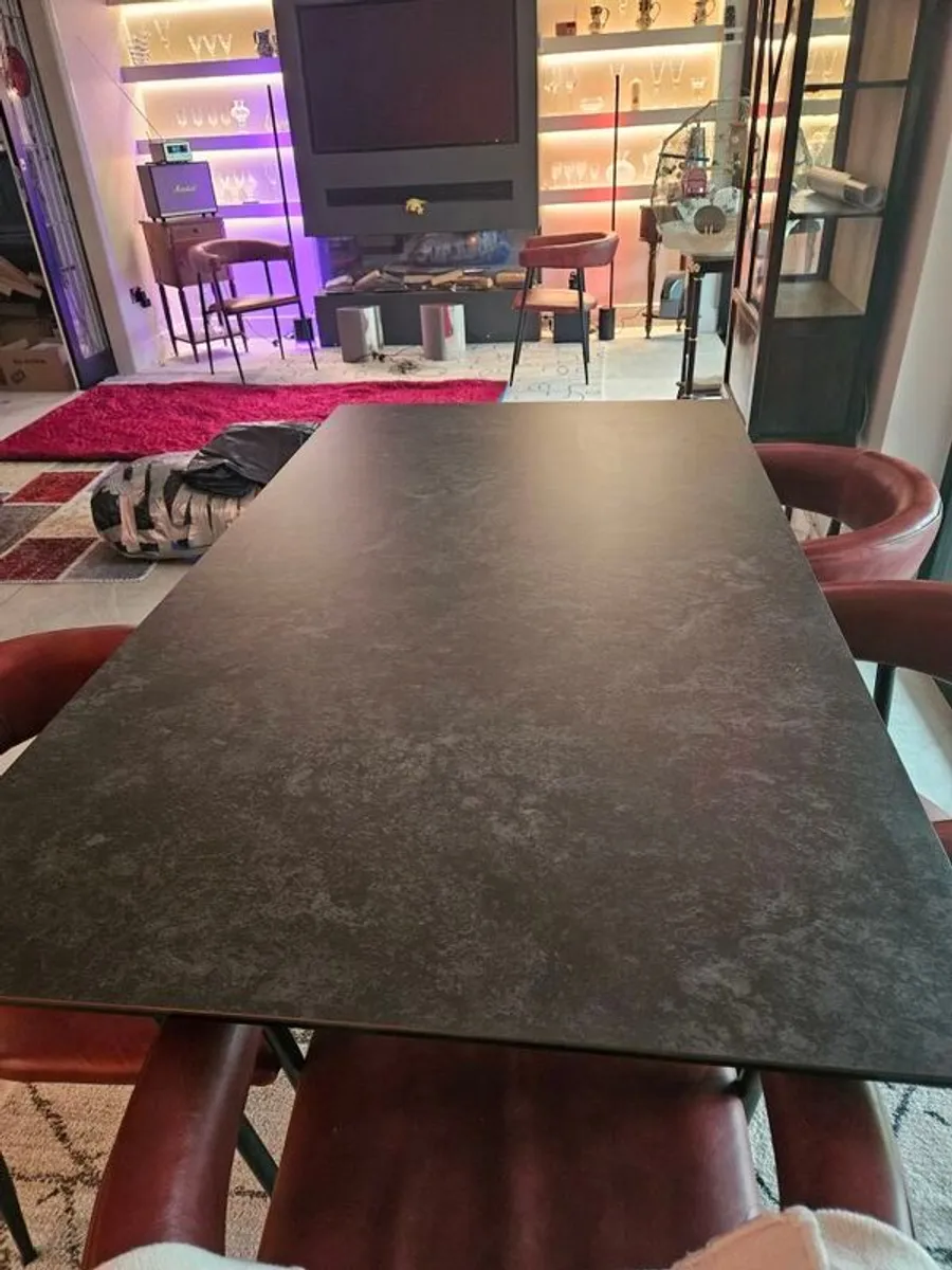 dining table - Image 4