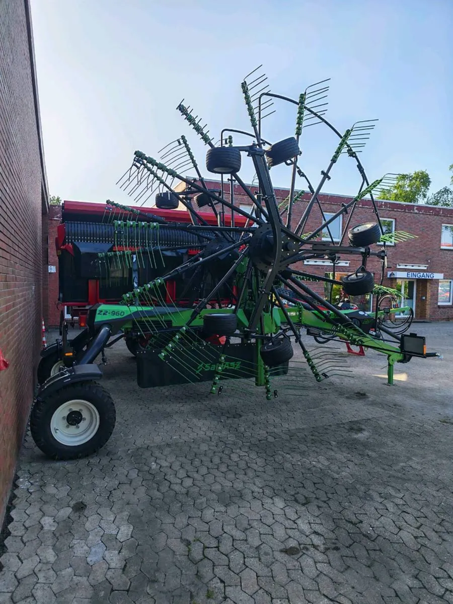 SaMASZ Z2-960 Twin Rotor Centre Rake 9.6m – NEW - Image 1